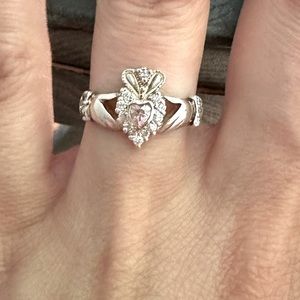 Sterling silver & pink CZ claddaugh ring size 7